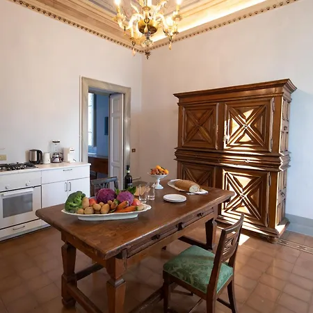 Palazzo Augusto * ピアチェンツァ